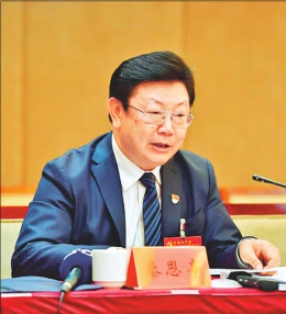 秦恩亭代表：發揮區位優勢做大對外開放平台