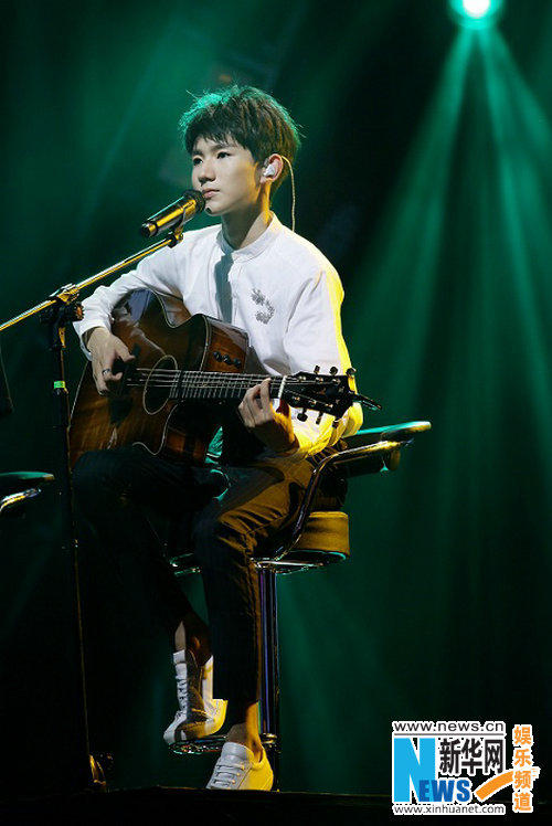 王源原创单曲《十七》将发 亲笔手绘封面