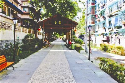 成都高新区火烧堰巷:昔日臭水沟,现在美极了