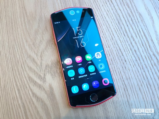 真·自拍神器!美图T8s烈焰红开箱图赏