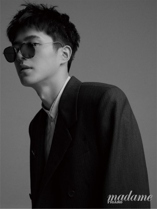 刘昊然生日月封面大片曝光 男演员的华丽蜕变