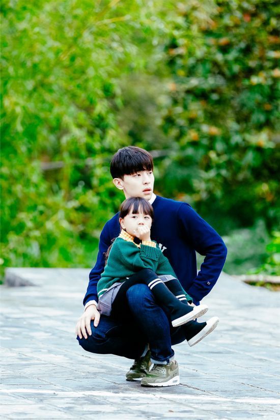 《爸爸5》邓伦变游戏黑马 热血奶爸腿力惊人