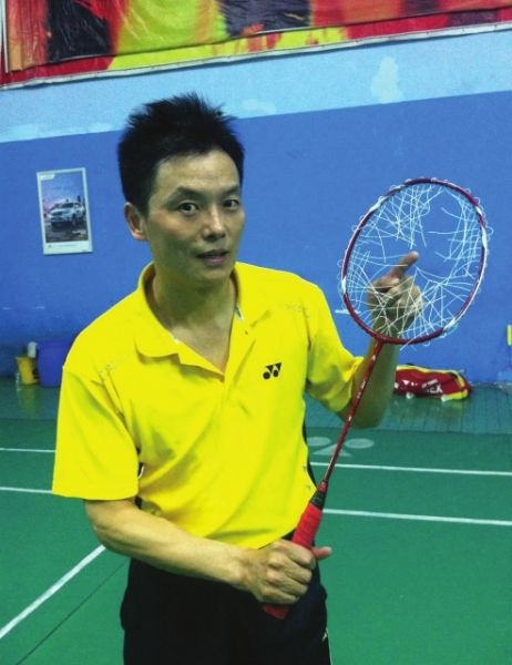 60岁生日不摆宴席秀肌肉 老帅哥周卫星教你甩