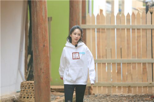 《亲爱的·客栈》杨紫干活被吐槽 王珂呼唤千