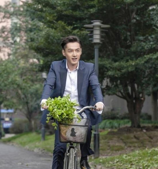 胡歌感谢粉丝为自己新戏应援:你们是我的骄傲