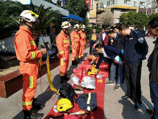 思南开展第二十七届119消防安全宣传日集中