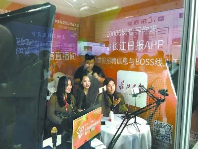 美国海归北大研究生打飞的来了