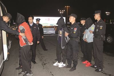 25字遗书背后 一个步步惊心的抓捕故事