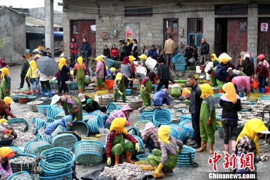 外来人口 短工_外来务工人员 短工化 催生用工 高龄化(2)