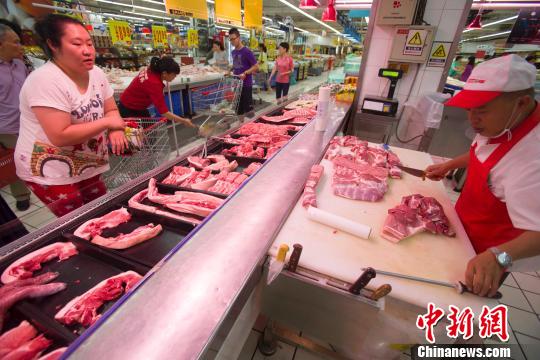 中国猪肉安全吗?为啥喂饲料?吃猪肉这些事要