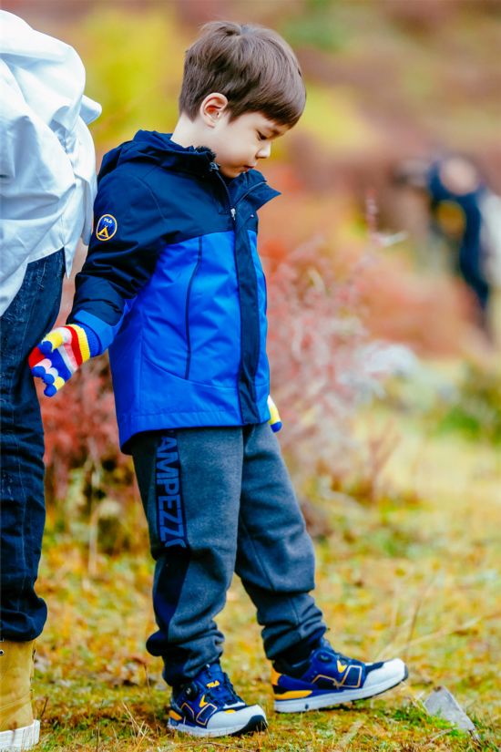 《爸爸5》嗯哼爆发惊人意志力 杜江教育观获赞