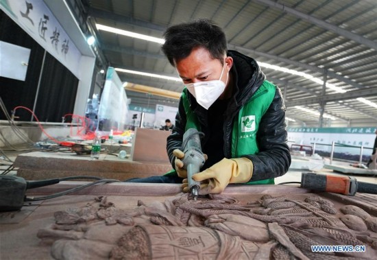 CHINA-HUBEI-WUHAN-STONE CARVING (CN)