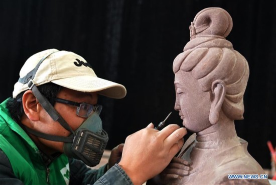 CHINA-HUBEI-WUHAN-STONE CARVING (CN)