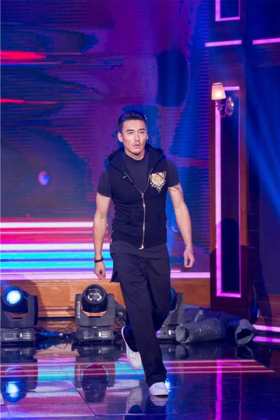 《天天》章龄之爆料胡歌爱猫如女友 胡兵领衔