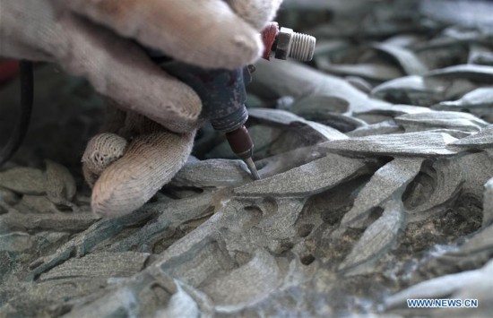 CHINA-HUBEI-WUHAN-STONE CARVING (CN)