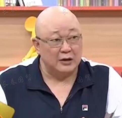 金超群近照曝光 大病康复后生活更乐观