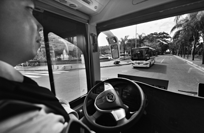 无人驾驶智能公交系统深圳试运行