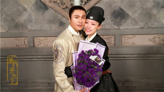 倪妮《凰权·弈天下》杀青 浴火展翼诠释浓淡