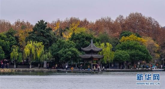 （美丽中国）（4）冬日西湖呈现“多彩画卷”