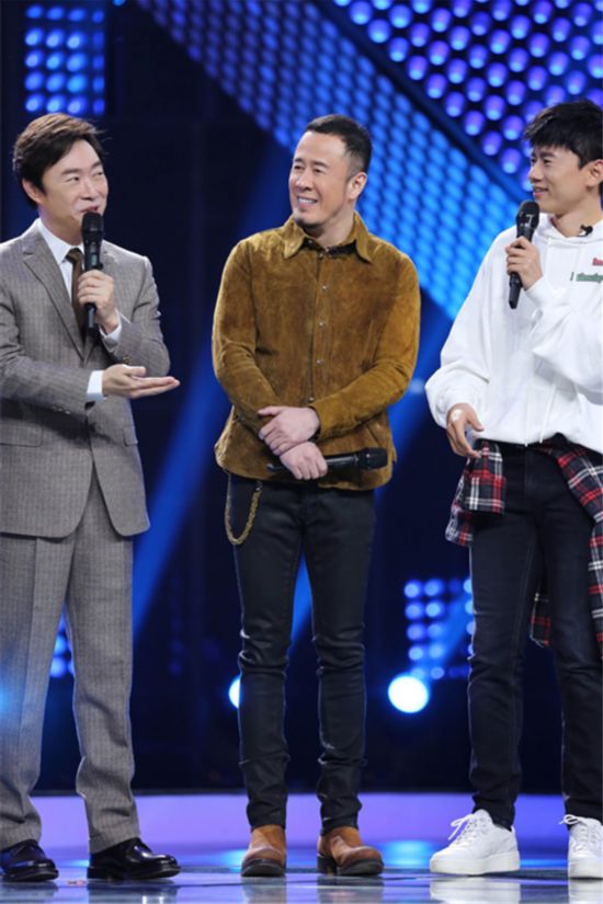 莫文蔚再亮秘密武器张杰速学俄语展现语言技