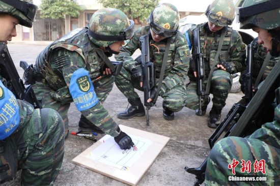 湖北孝感武警魔鬼周 挑战体能技能心理极限