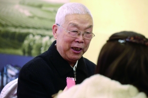 連雲港人韓守訓辦書畫義拍 款項資助貧困學子