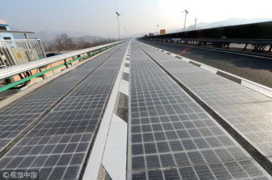 World’s first photovoltaic highway in Jinan, capital city of China’s Shandong Province, is officially put into use on December 28, 2017. [Photo: VCG]