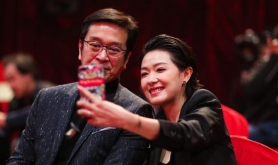 表情大叔同框!张嘉译吴秀波激动拥抱笑成表情小受闭嘴北方国民包图片