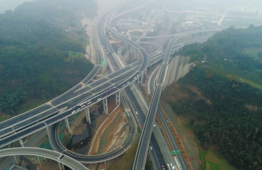 雅康全线预计明年底开通 未来拟延伸至新都桥