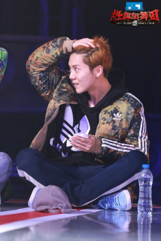 舞蹈鹿帅气来袭!鹿晗跳舞彩排照曝光 认真卖力