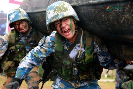 穿越泥潭火网,我们是不一样的海军陆战队!