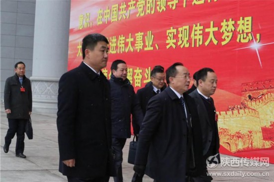 ����ʡ��Эʮ����һ�λ��鿪Ļ ίԱ����᳡