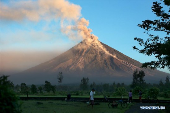 THE PHILIPPINES-ALBAY-MAYON VOLCANO-ERUPTION