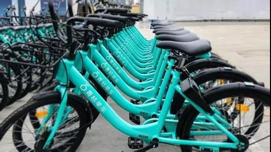 而在此前一日，據財新報道，摩拜單車已完成新一輪10億美元的融資。