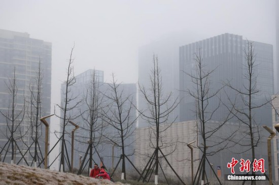 贵州迎来低温雨雪天气 多地出现大雾凝冻