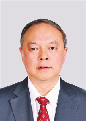 省政府研究室(省政府发展研究中心)副主任,昭通市昭阳区副区长(挂职)