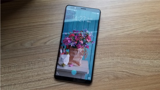 屏下解锁很实用 vivo X20 Plus屏幕指纹体验
