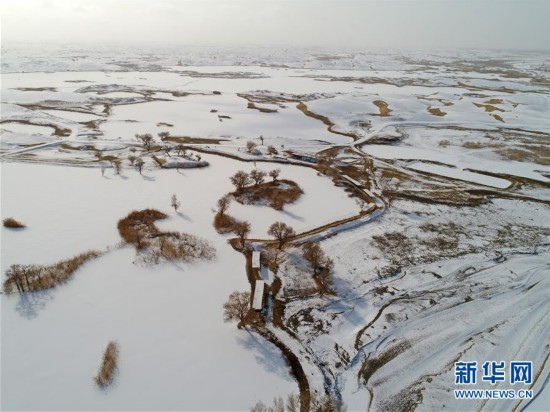 塔克拉玛干沙漠_塔克拉玛干沙漠人口