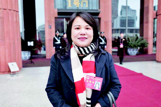 包愛明代表:智能康養助力健康貴州建設