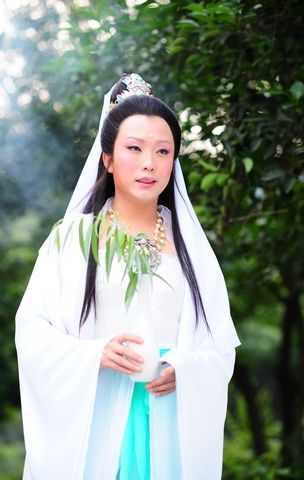 盘点各版本的观音 林心如亲和李玉刚雷人她最