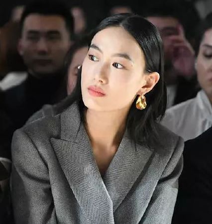 秦舒培发际线后退,昆凌和baby机智应对