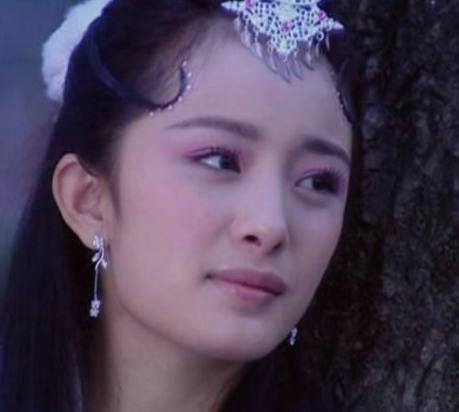 在古装剧中演过狐狸精的女星 郑爽可爱迪丽热巴惊艳