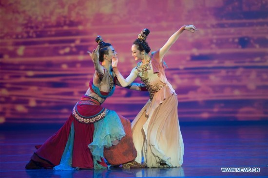 CHINA-MACAO-SPRING GALA (CN)