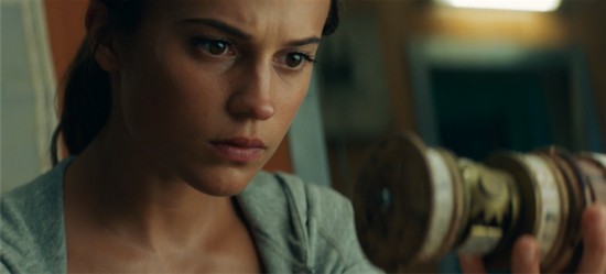 《古墓丽影:源起之战》坎妹演绎现代范女英雄