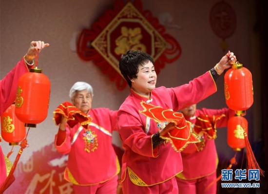 北京四季青敬老院:欢歌笑语迎新春