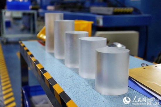 450公斤级!中国诞生世界最大人造蓝宝石晶体