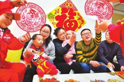 点击图片查看详情 中原油田人口_中原油田职工大讲堂首次走进井站