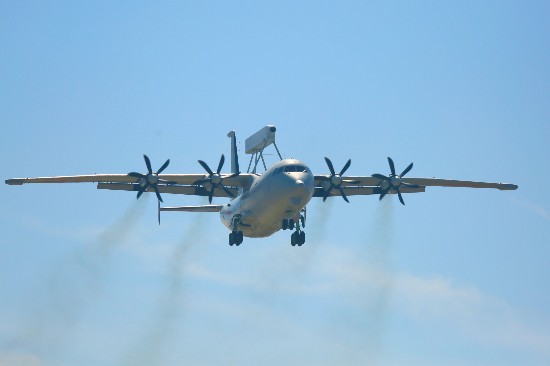 海军航空兵春节期间战备不停歇