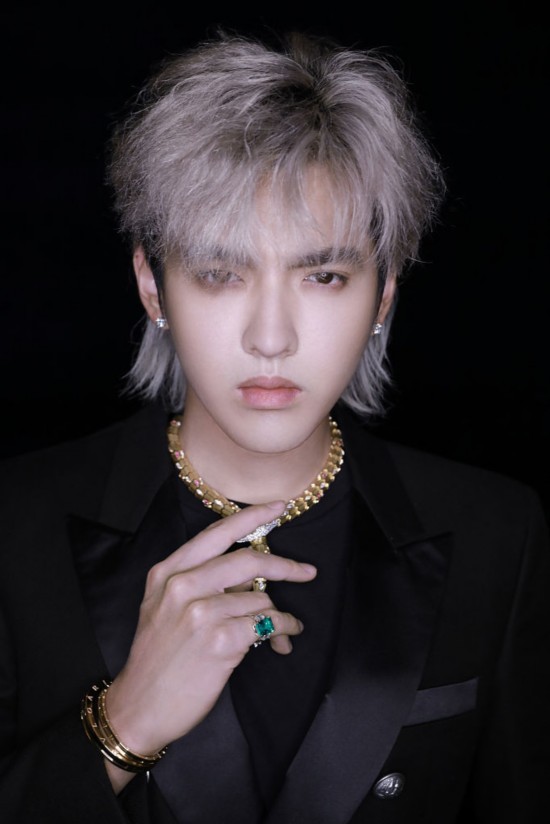 2018秋冬米兰时装周:吴亦凡亮相发布会