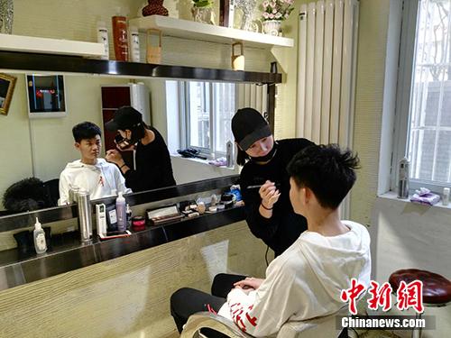 һλˇһy<a target='_blank'  data-cke-saved-  _fcksavedurl='http://www.chinanews.com/' _fcksavedurl='http://www.chinanews.com/' ><p  align=